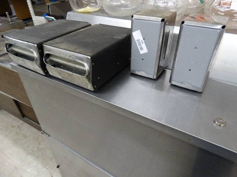 lot 306 image: 4 Napkin Dispensers.