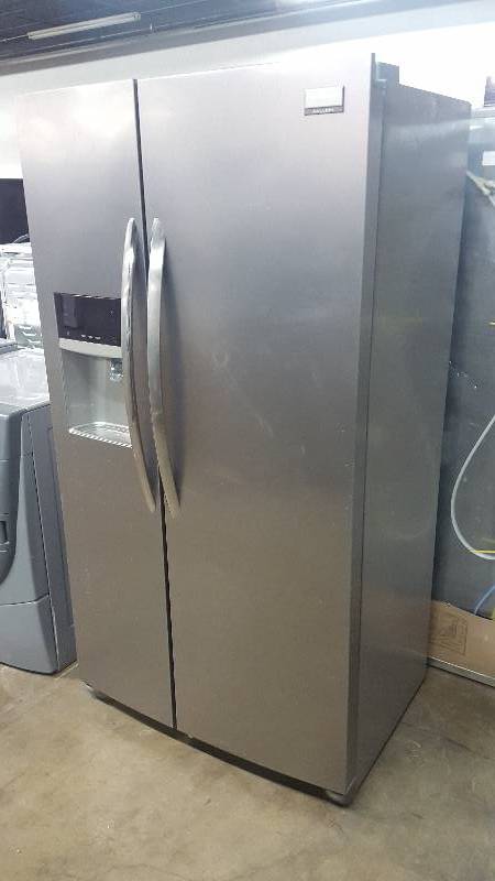 lot 186 image: Frigidair Gallery 36 Inch Counter Depth Side-by-Side Refrigerator