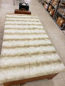 lot 8294 image: extremely soft tan fuzzy throw