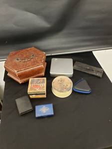 lot 8321 image: lot of boxes