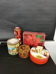 lot 8338 image: lotof tins