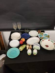 lot 8340 image: lot of kitchen items