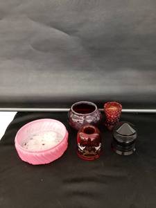 lot 8341 image: lot of colored glass
