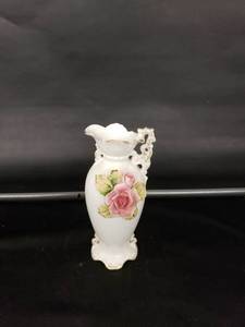 lot 8363 image: lefton pitcher vase