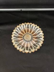 lot 8365 image: flower dish