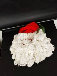 lot 8406 image: Santa decor