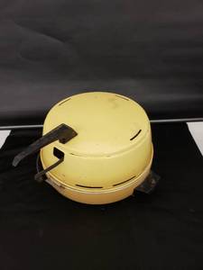 lot 8412 image: Electric skillet grill