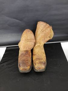 lot 8418 image: pair steel toe boots sz 12d