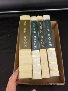 lot 8422 image: lot of world books