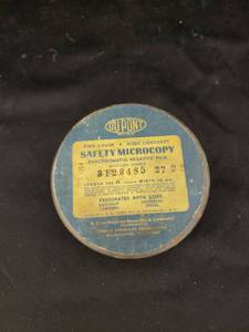 lot 8437 image: old dupont tin