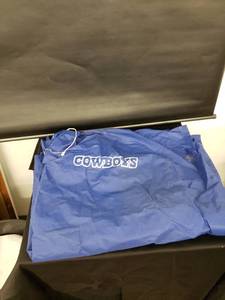 lot 8438 image: cowboys rain poncho