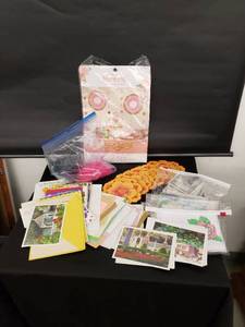 lot 8446 image: lot of party suppliescards
