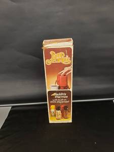 lot 8453 image: Aladdin thermos wbox