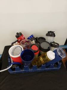 lot 8468 image: l9t of insulated cups