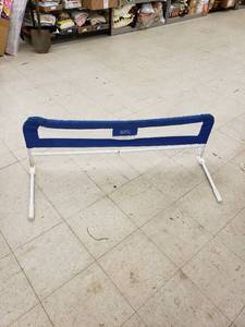 lot 8478 image: bed rail
