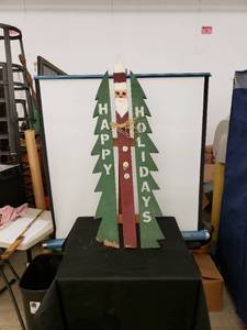 lot 8479 image: Christmas tree yard art