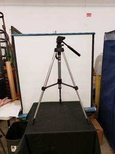 lot 8491 image: ambico tripod