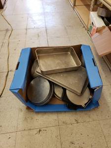 lot 8503 image: lot of cookingbakeware
