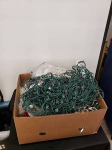 lot 8509 image: box of Christmas lights strands tested work