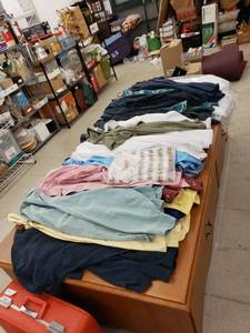 lot 8516 image: lot of mens shirts sz XL