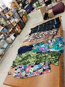 lot 8547 image: lot of dresses sz M