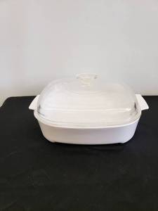 lot 8550 image: corning ware casserole dish