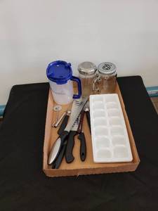 lot 8564 image: lot of kitchenware