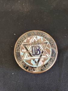 lot 8581 image: old dodge brothers emblem