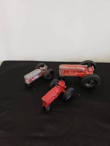 lot 8601 image: lot old metal tractors