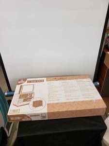 lot 8630 image: TVVCR cart factory sealed