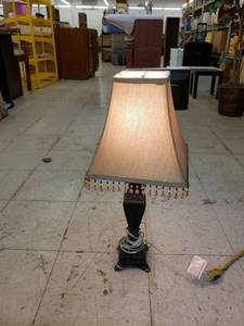 lot 8637 image: table lamp