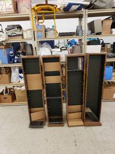 lot 8655 image: set 4 adjustable shelves DVDbook cases