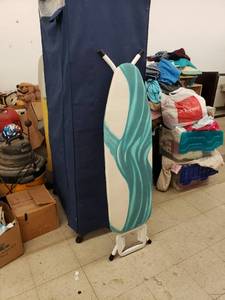 lot 8658 image: ironing board