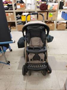 lot 8659 image: Graco stroller