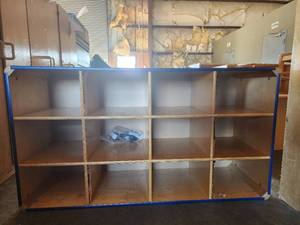 lot 39664 image: 12 Compartment Wooden Shelf 52x17