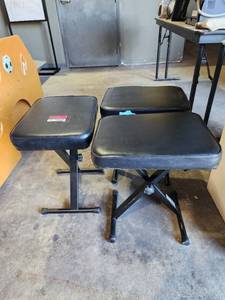 lot 39682 image: Lot of 3 KeyBoard Benches