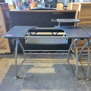 lot 39695 image: Contemporary Computer Desk