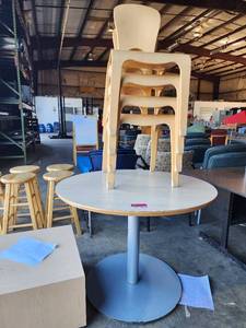 lot 39729 image: Round Dining Table with Metal Base and 4 Chairs