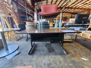 lot 39730 image: Wood and Metal Desk with Chair