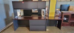 lot 39749 image: HON Gray and Brown L-Shaped Office Desk W a Hutch
