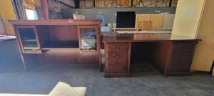 lot 39750 image: Wooden 6-Drawer Executive Desk W a Hutch