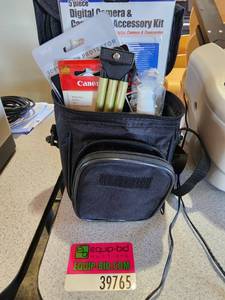 lot 39765 image: Digital Camera Accessories Supplies