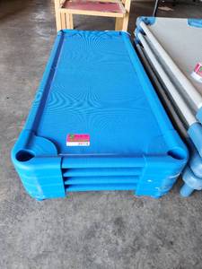 lot 39774 image: Lot of 4 Angels Cots