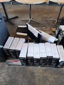 lot 39789 image: Lot of 12 Dell 7020 CPU 2 Dell Monitors