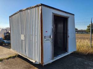 lot 5834 image: Metal Building 10ft X 8ft