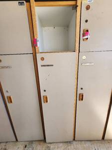 lot 5861 image: Storage Locker Damaged