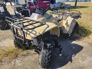 lot 5874 image: Honda FourTrax 300 4-Wheeler