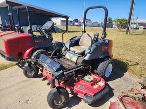 lot 5877 image: Toro Grounds Master 7200