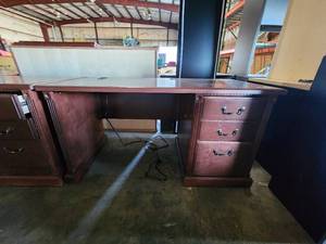 lot 39746 image: Cherry Wood Desk