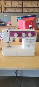 lot 39887 image: Brother Sewing Machine 885-453